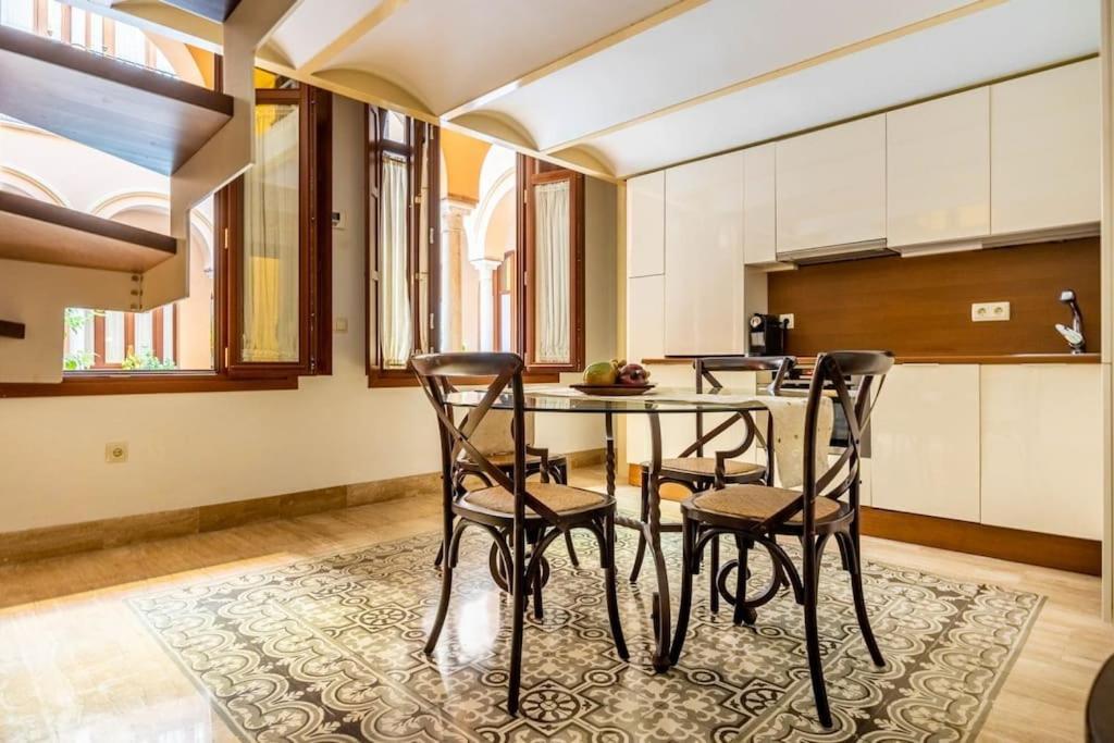 Luxury & Elegant Duplex In Center Sevilha